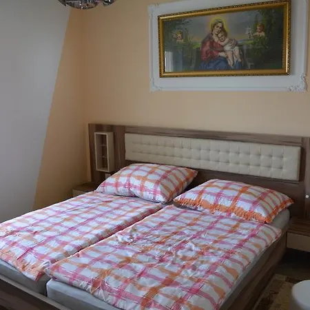 Petar & Anka Biograd Na Moru