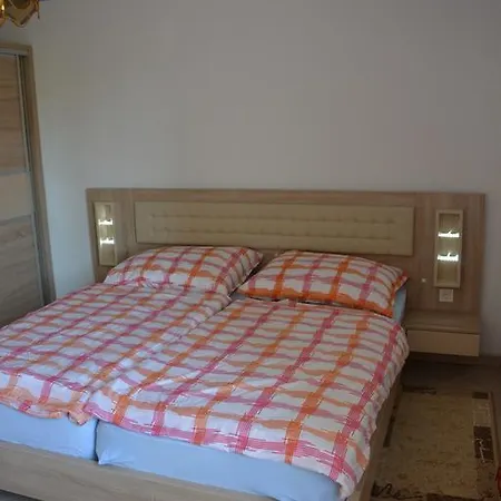 Petar & Anka Biograd Na Moru