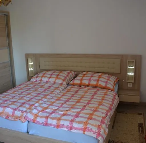 Petar & Anka Biograd Na Moru